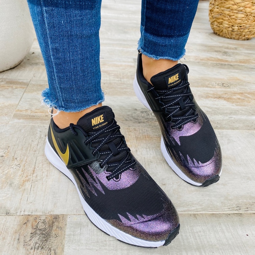 💫Nike stet runner Comfy 💫- New in the box 💫